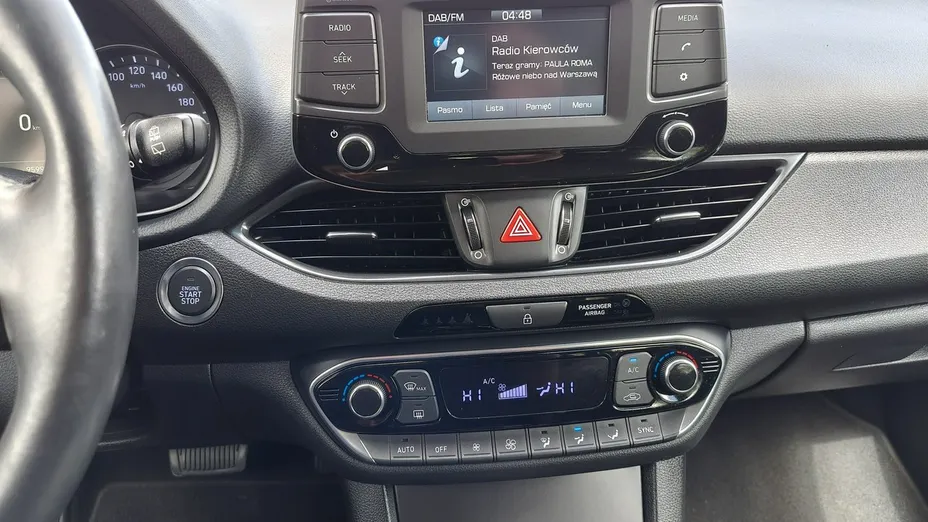 HYUNDAI i30 -
