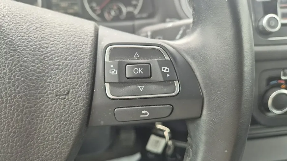 VOLKSWAGEN Tiguan -