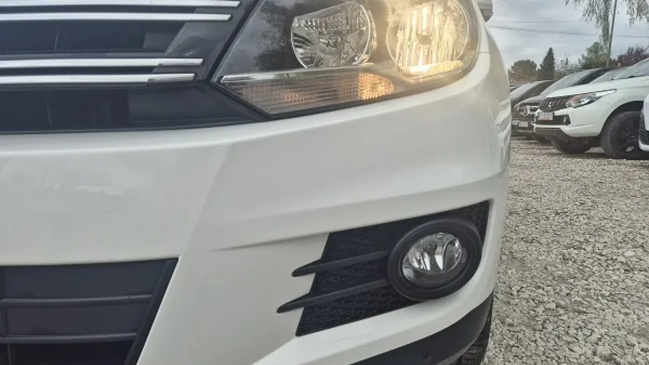 VOLKSWAGEN Tiguan -