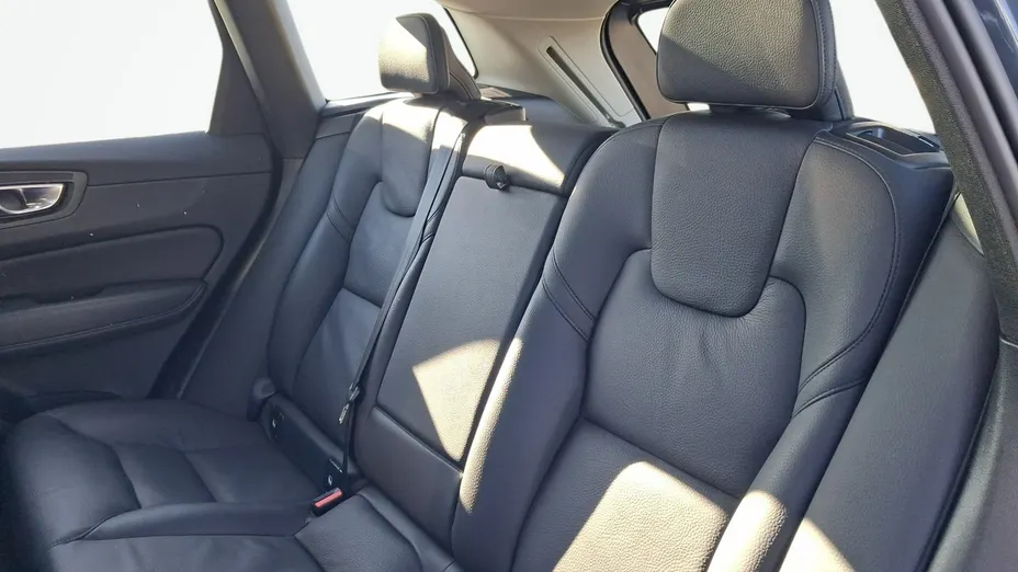 VOLVO XC60 -