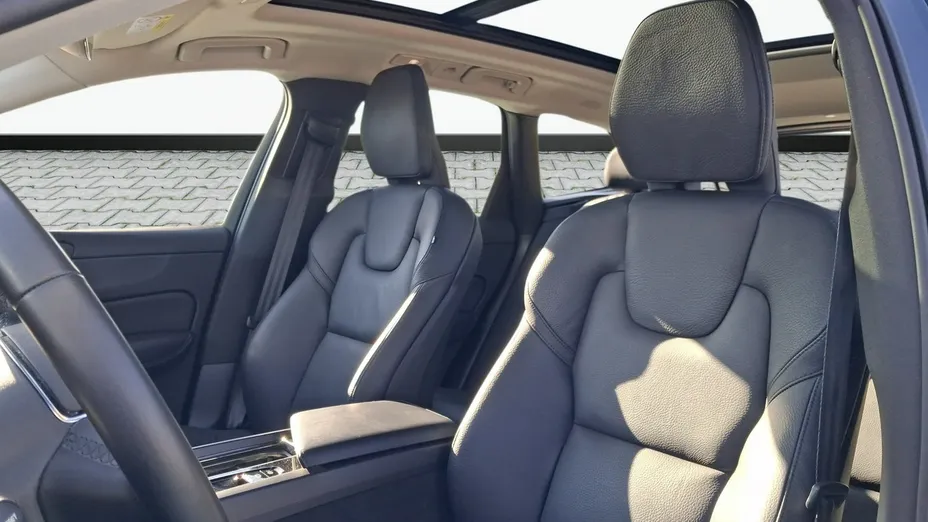 VOLVO XC60 -