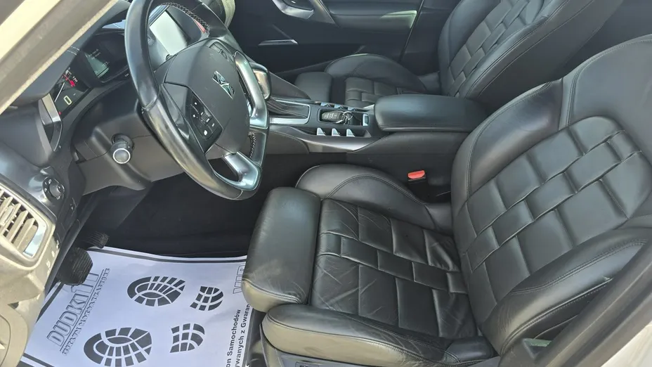 CITROEN DS5 -