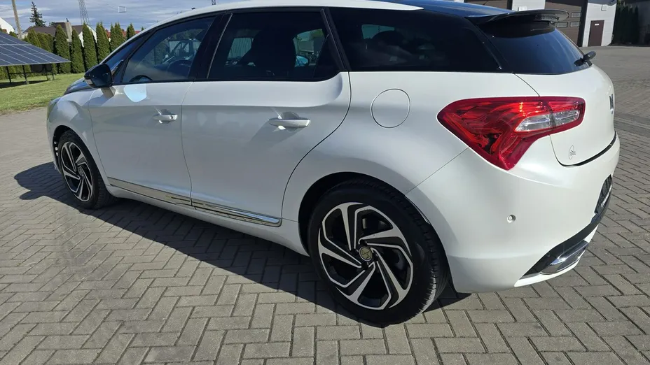 CITROEN DS5 -