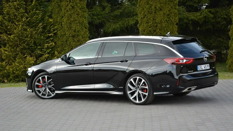 OPEL Insignia -