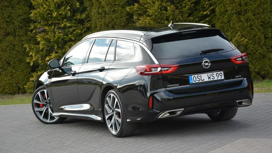 OPEL Insignia -