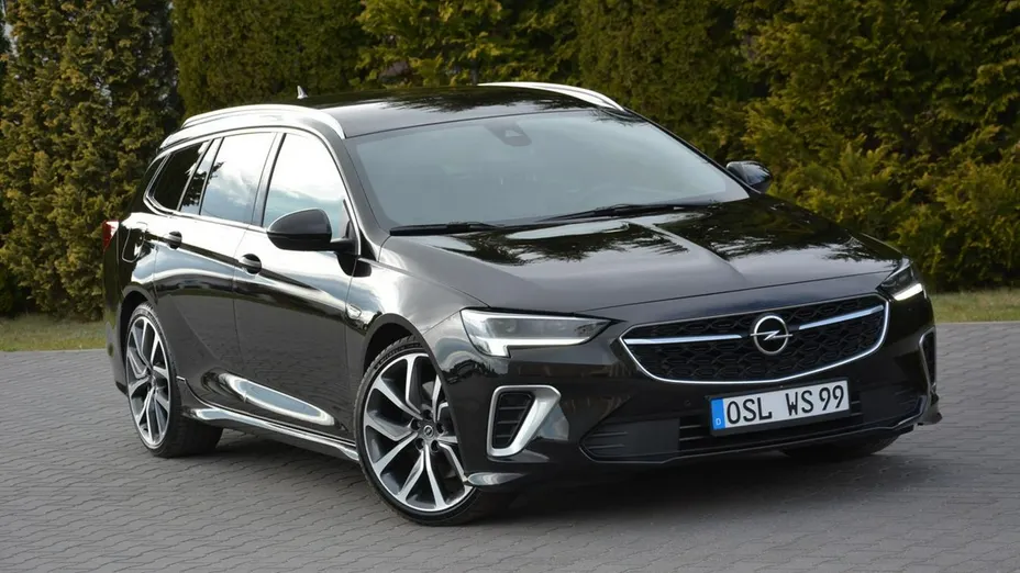 OPEL Insignia -