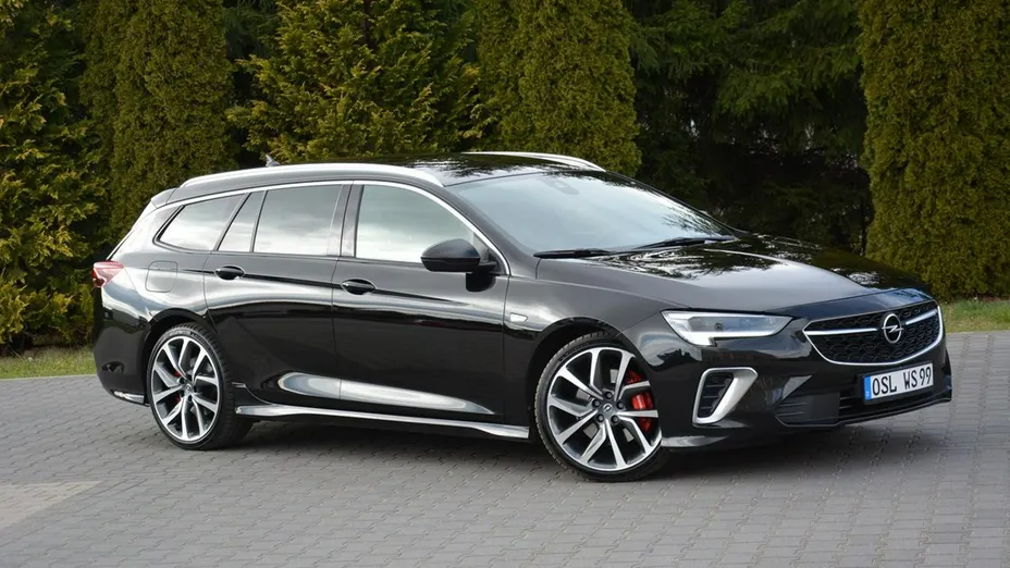 OPEL Insignia -