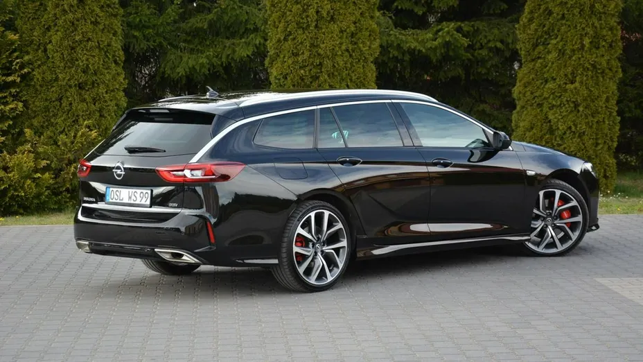 OPEL Insignia -