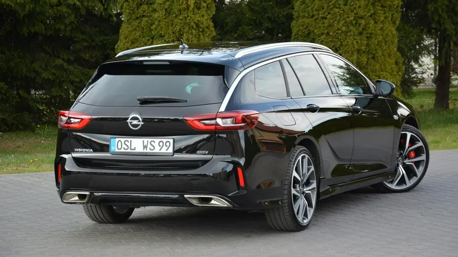 OPEL Insignia -