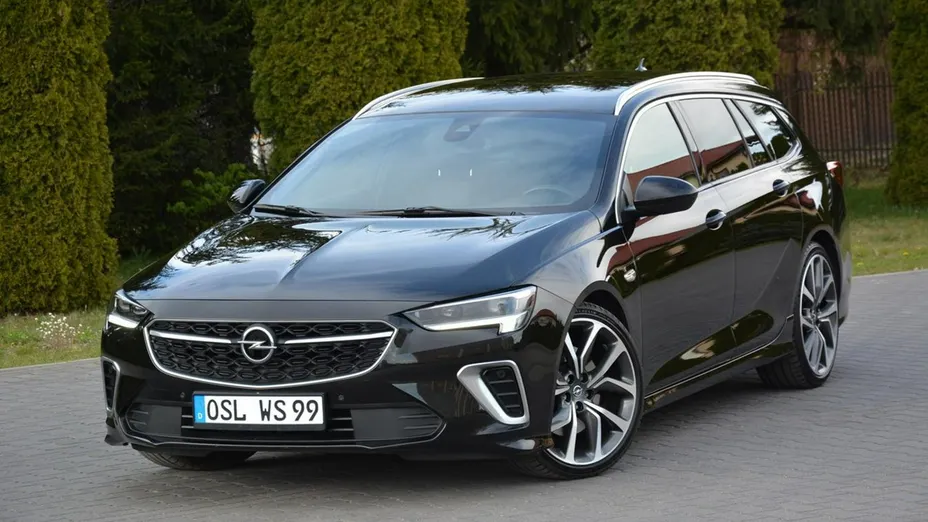 OPEL Insignia -