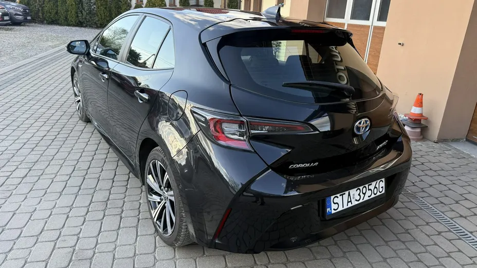 TOYOTA Corolla -