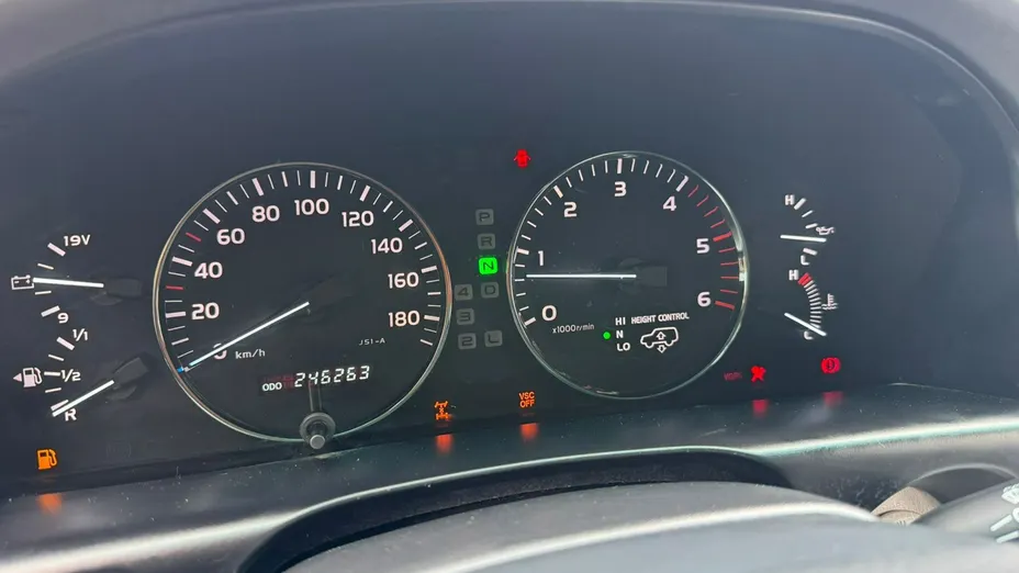 TOYOTA Land Cruiser -