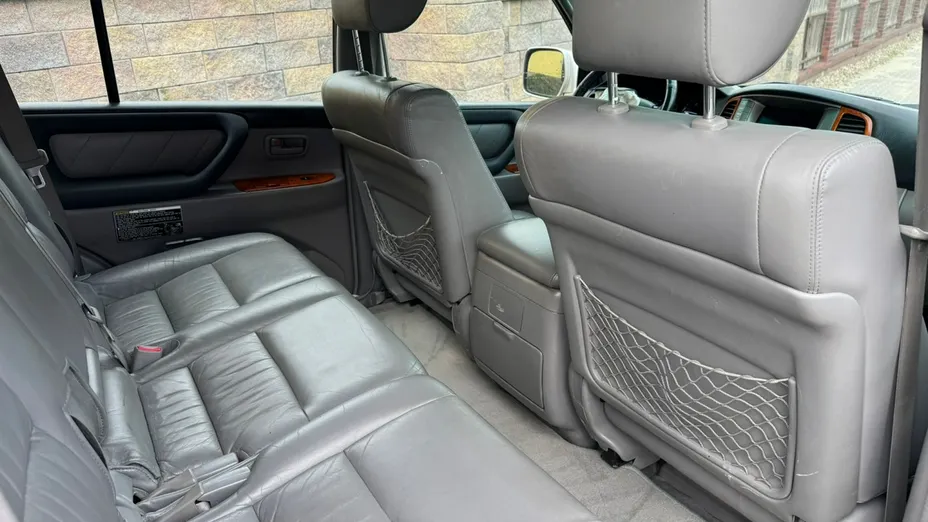 TOYOTA Land Cruiser -
