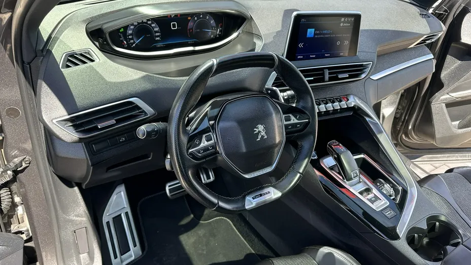 PEUGEOT 3008 -