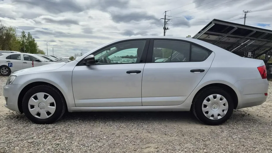 SKODA Octavia -