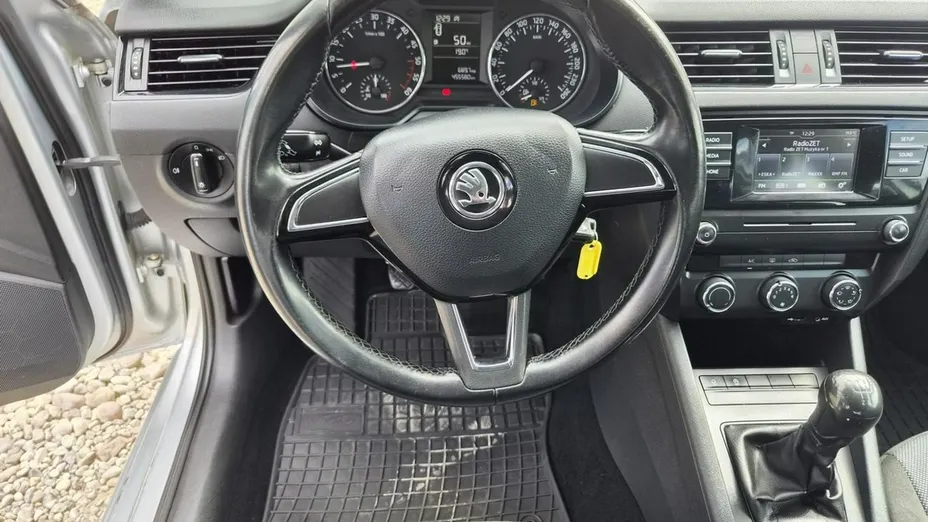 SKODA Octavia -