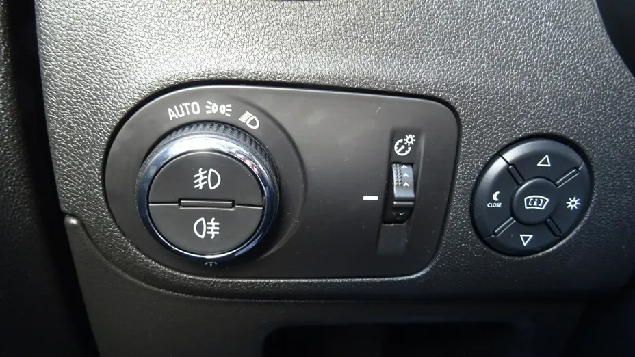 OPEL Crossland X -