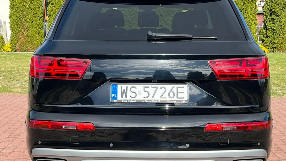 AUDI Q7 -