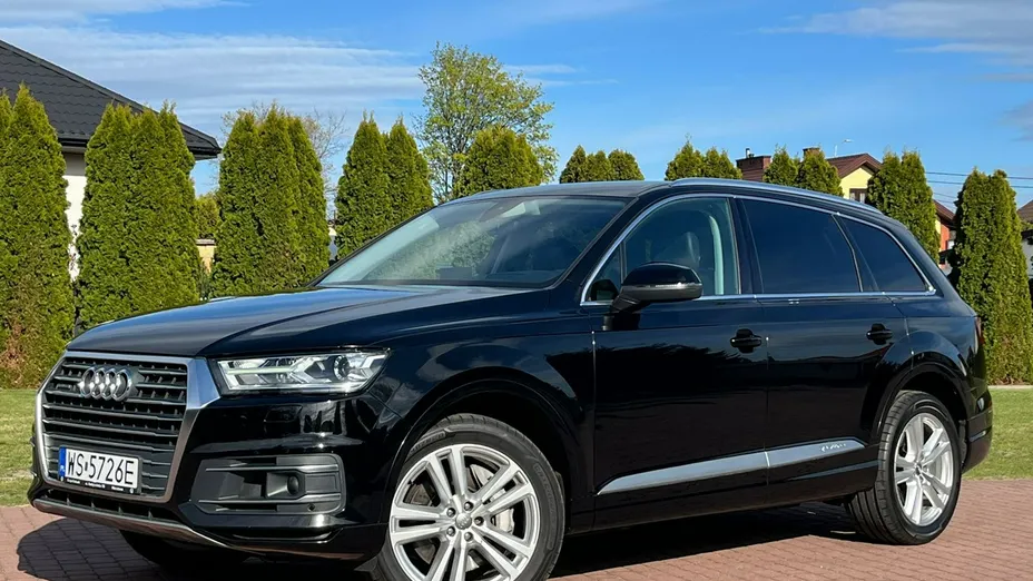 AUDI Q7 -