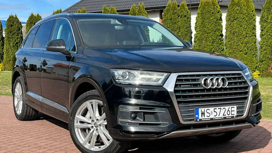 AUDI Q7 -