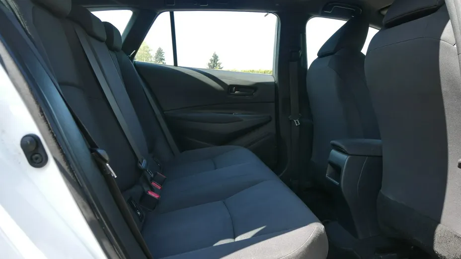 TOYOTA Corolla -