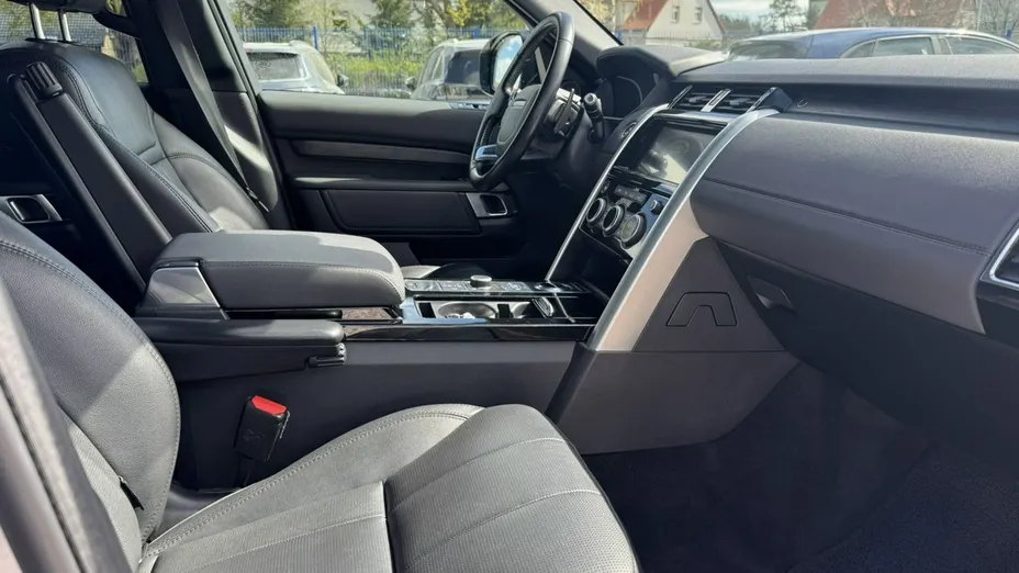 LAND ROVER Discovery -