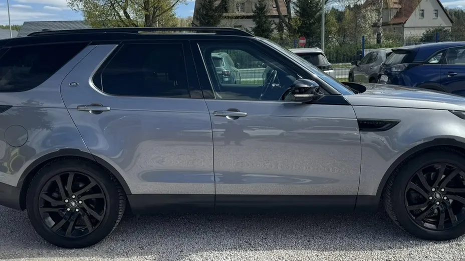 LAND ROVER Discovery -