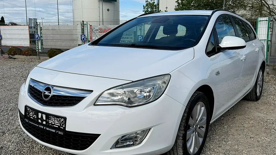 OPEL Astra -