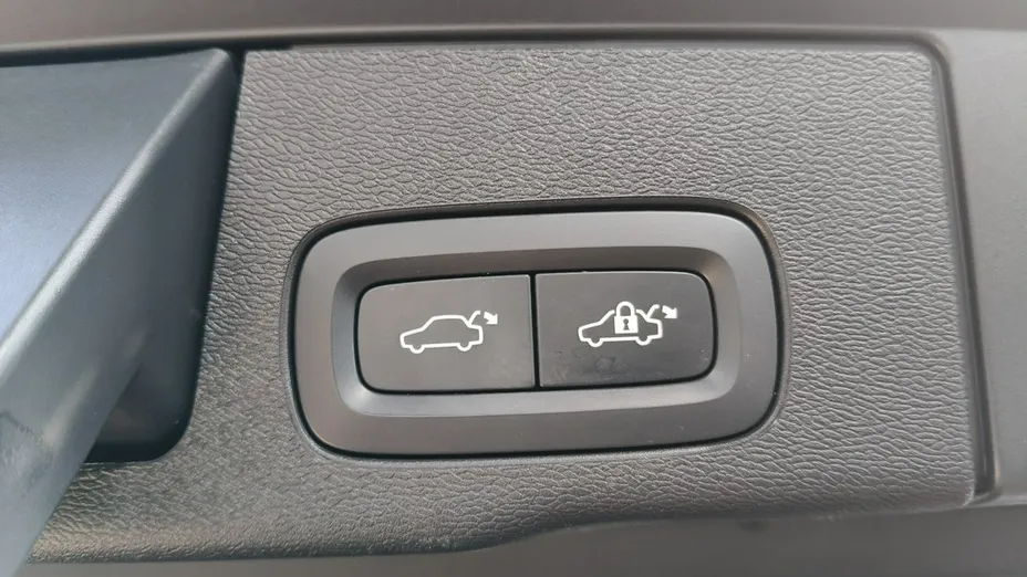 VOLVO XC60 -