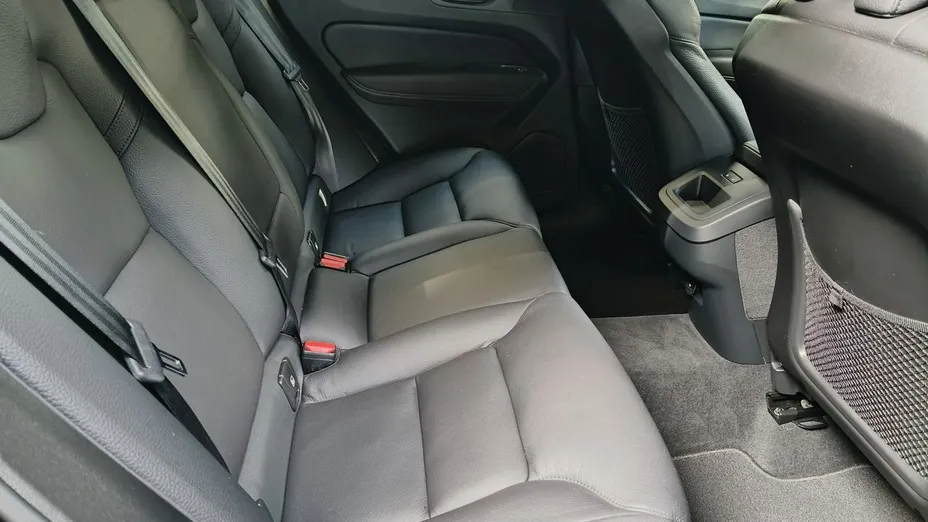 VOLVO XC60 -