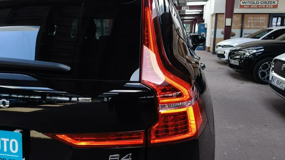 VOLVO XC60 -