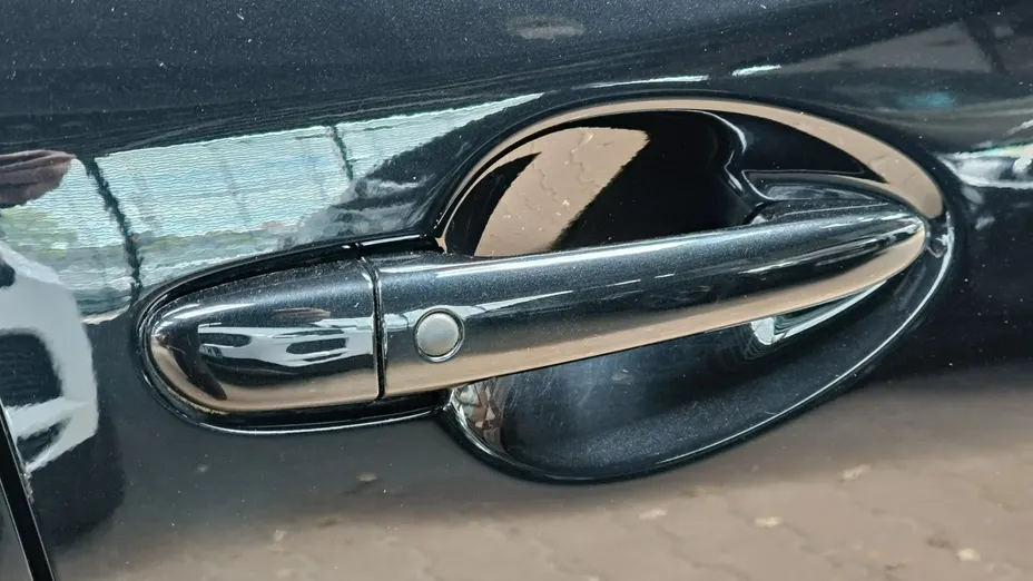 MAZDA 3 -