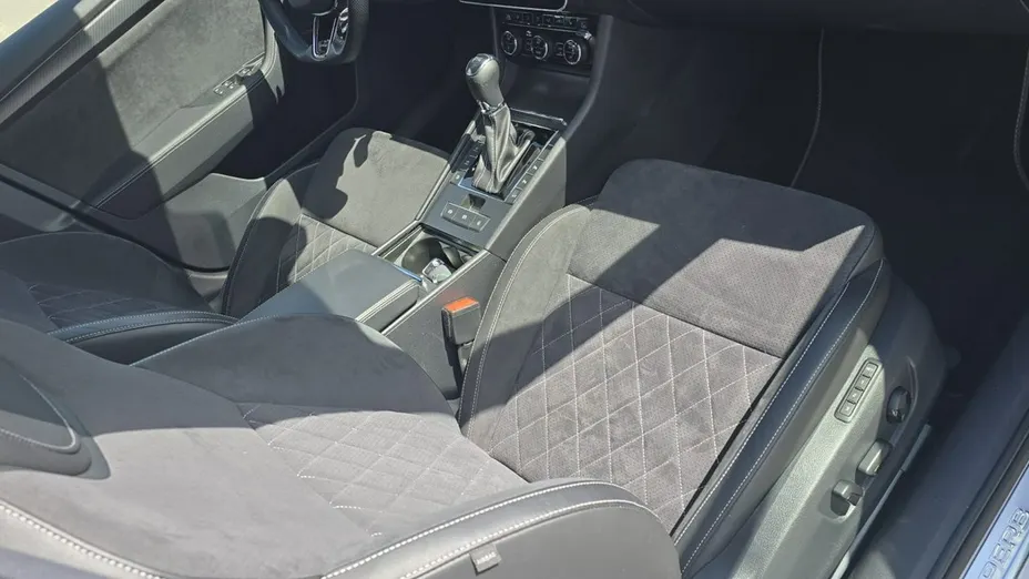 SKODA Superb -