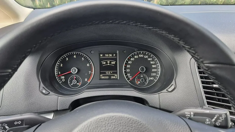 VOLKSWAGEN Sharan -