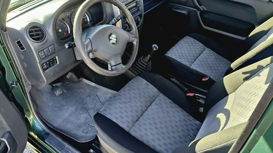 SUZUKI Jimny -
