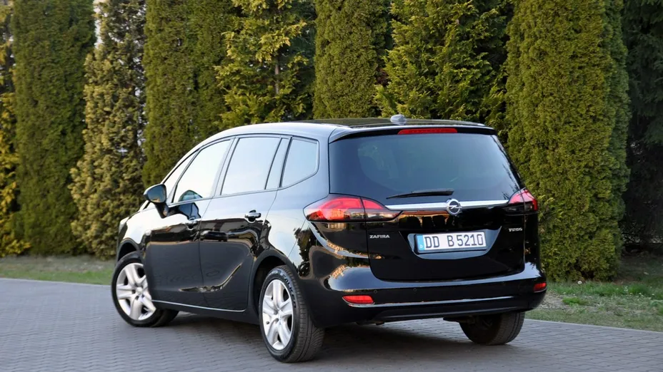 OPEL Zafira -