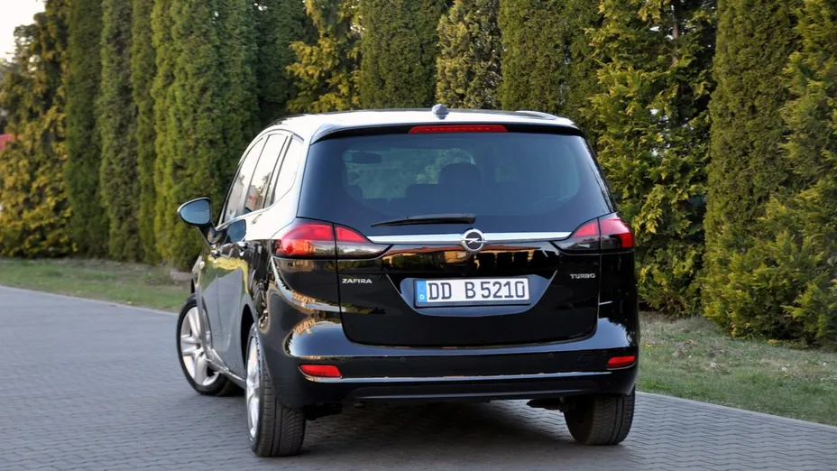 OPEL Zafira -