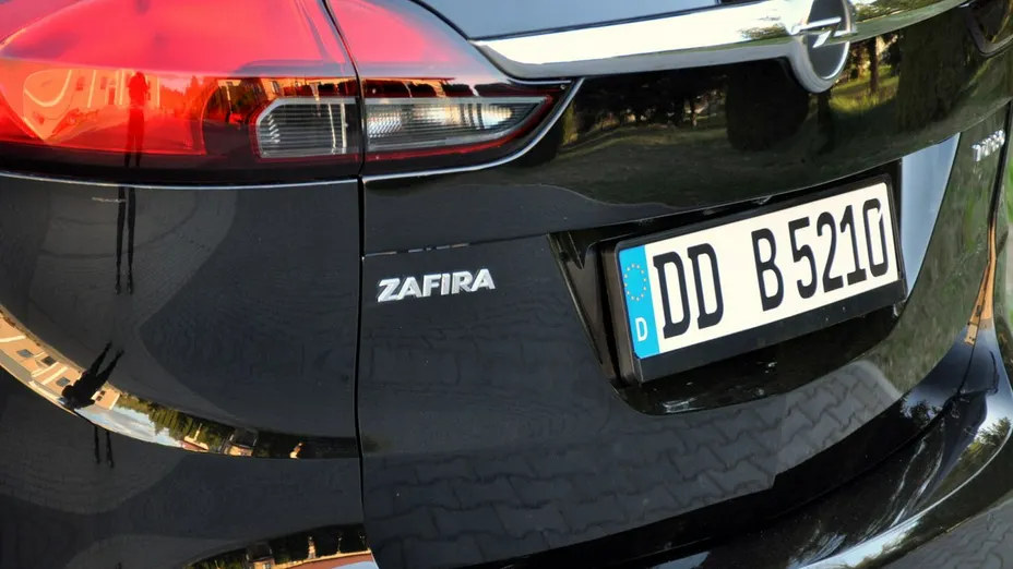 OPEL Zafira -