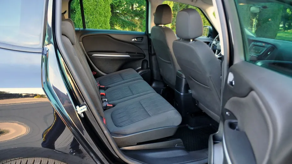 OPEL Zafira -