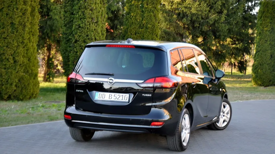 OPEL Zafira -
