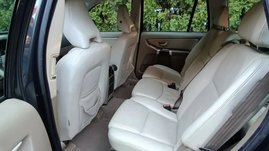 VOLVO XC90 -