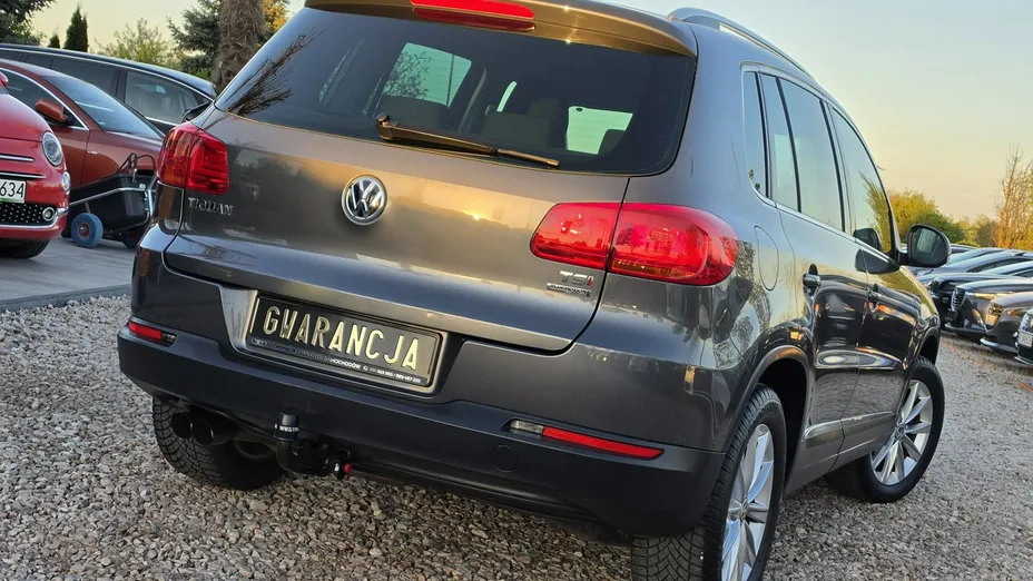 VOLKSWAGEN Tiguan -