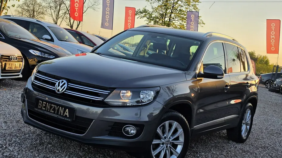 VOLKSWAGEN Tiguan -