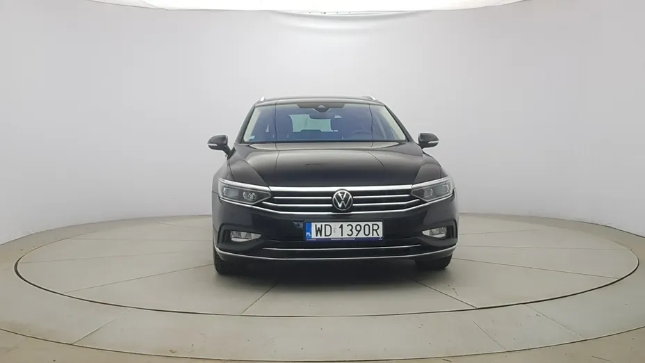 VOLKSWAGEN Passat -