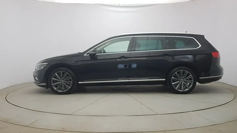 VOLKSWAGEN Passat -