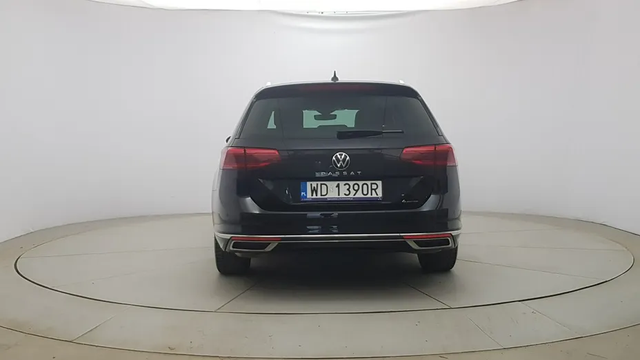 VOLKSWAGEN Passat -