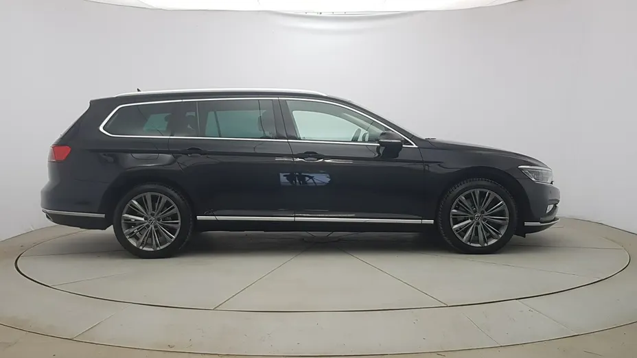 VOLKSWAGEN Passat -