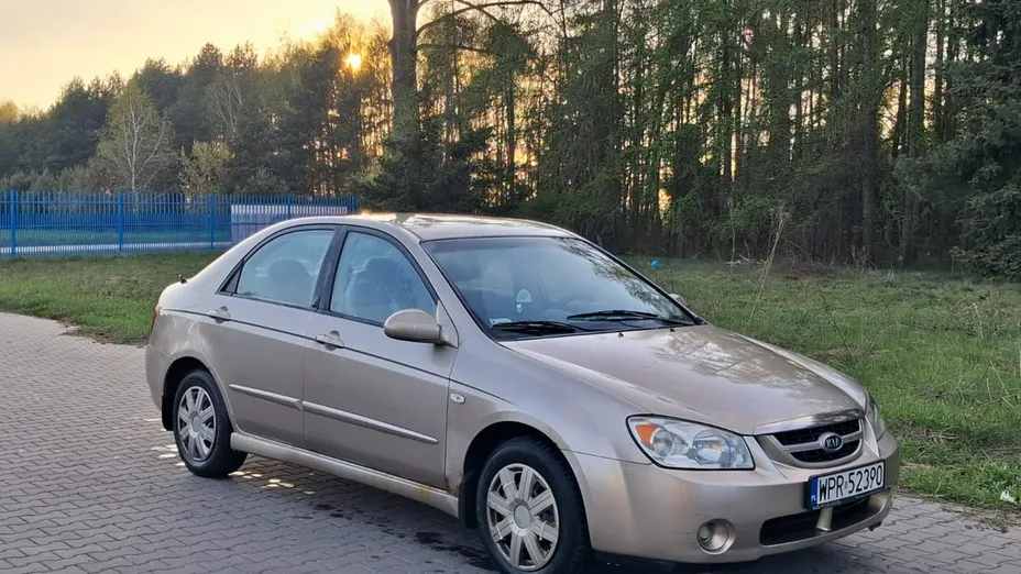 KIA Cerato -