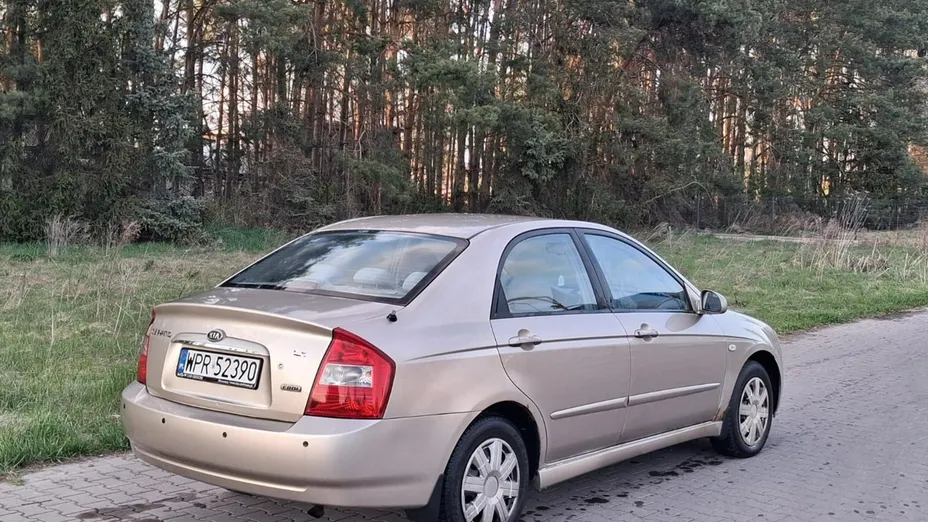 KIA Cerato -