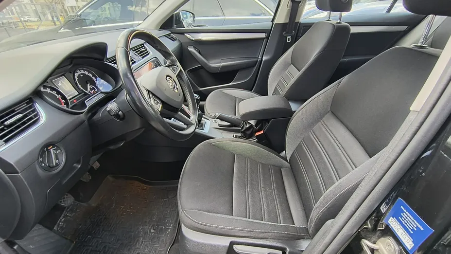 SKODA Octavia -